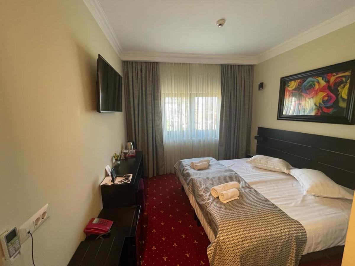 Casa Bucovineana Hotel Suceava Eksteriør billede