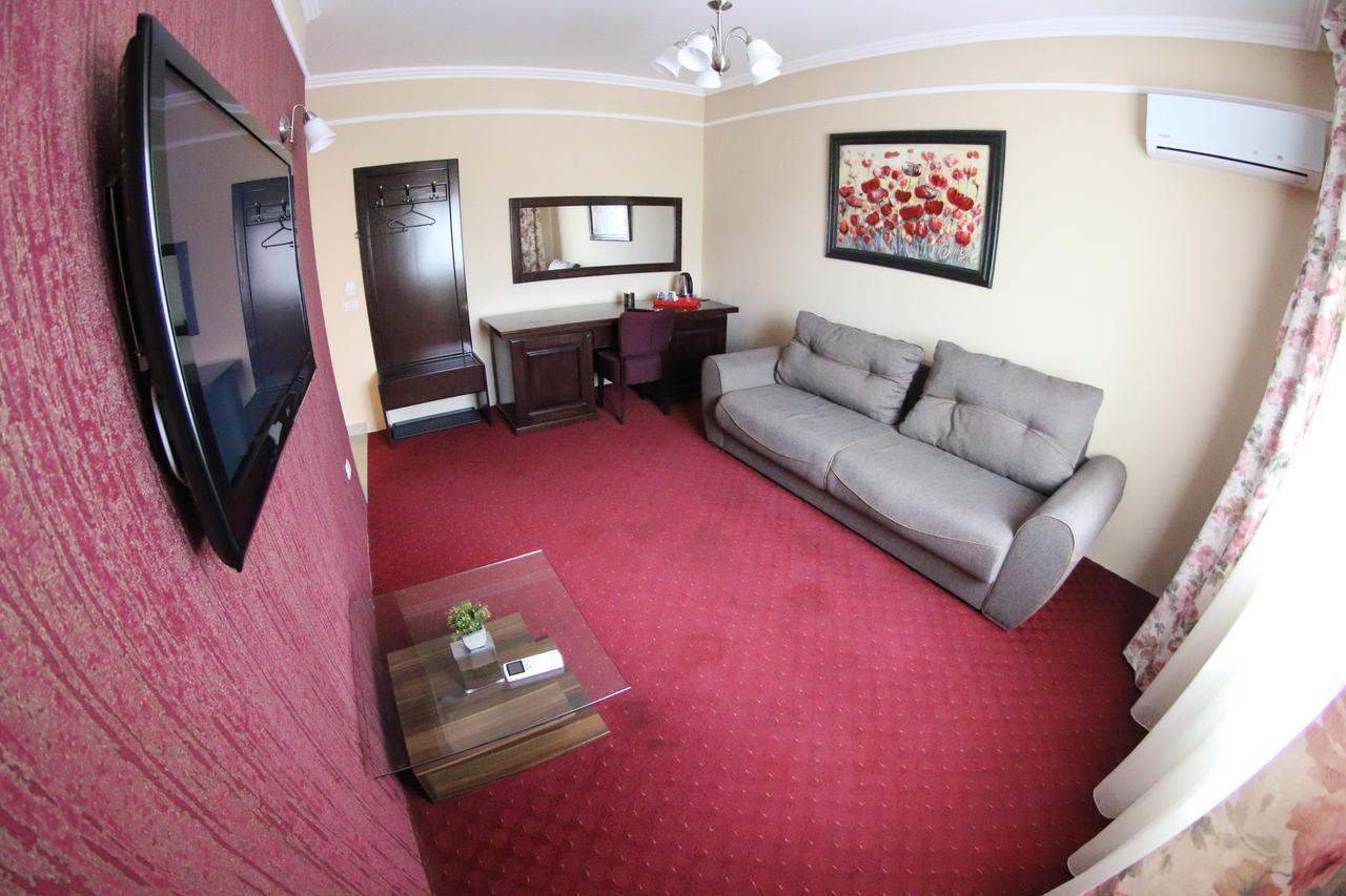 Casa Bucovineana Hotel Suceava Eksteriør billede