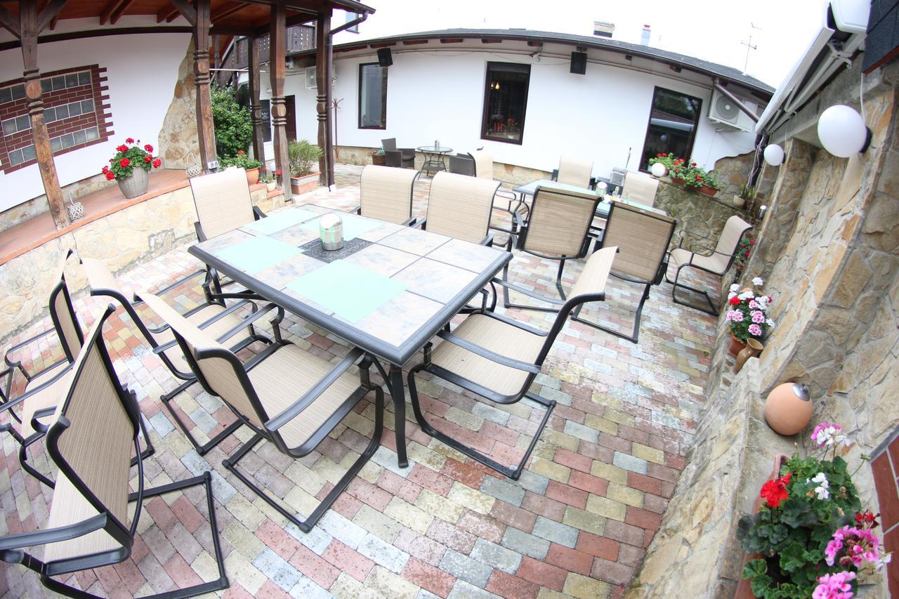 Casa Bucovineana Hotel Suceava Eksteriør billede