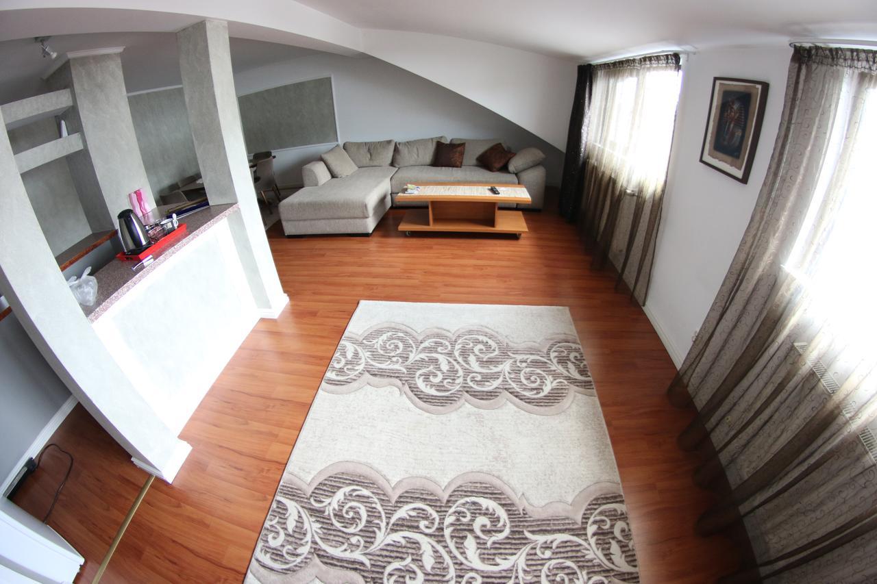 Casa Bucovineana Hotel Suceava Eksteriør billede