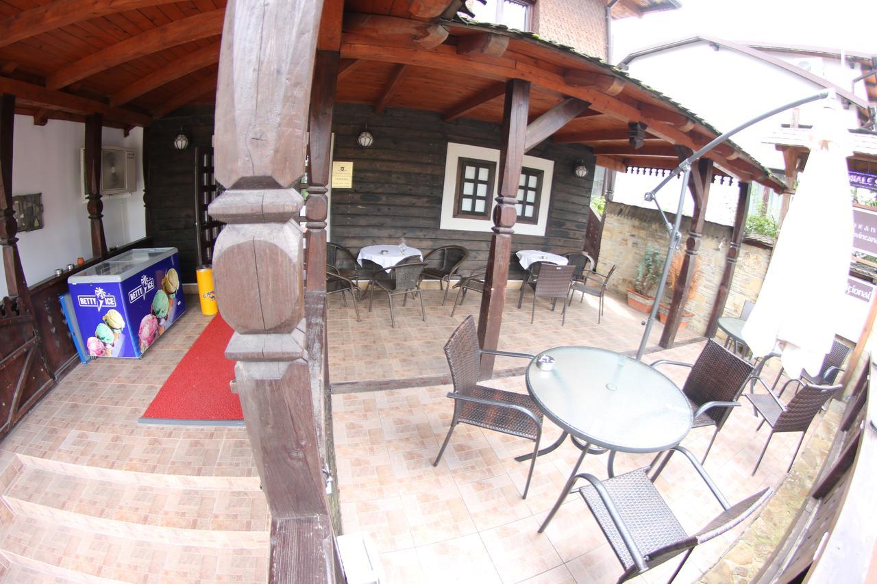 Casa Bucovineana Hotel Suceava Eksteriør billede