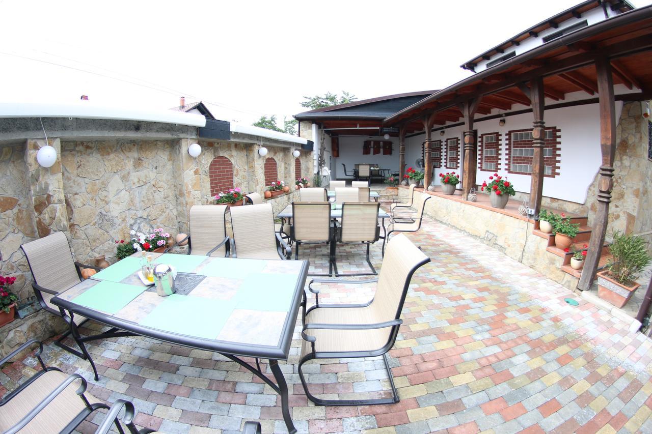 Casa Bucovineana Hotel Suceava Eksteriør billede