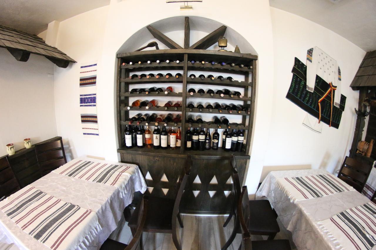 Casa Bucovineana Hotel Suceava Eksteriør billede