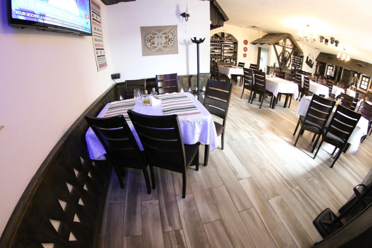 Casa Bucovineana Hotel Suceava Eksteriør billede
