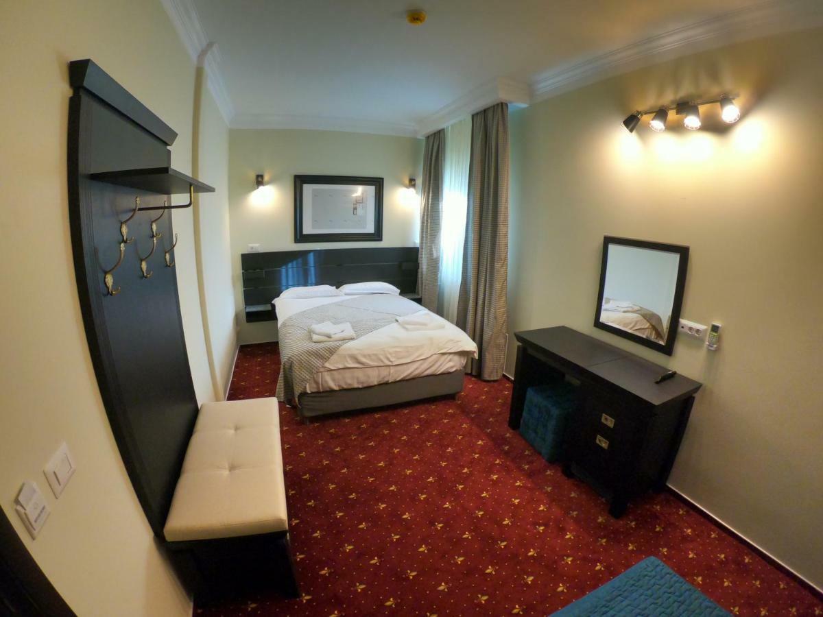Casa Bucovineana Hotel Suceava Eksteriør billede