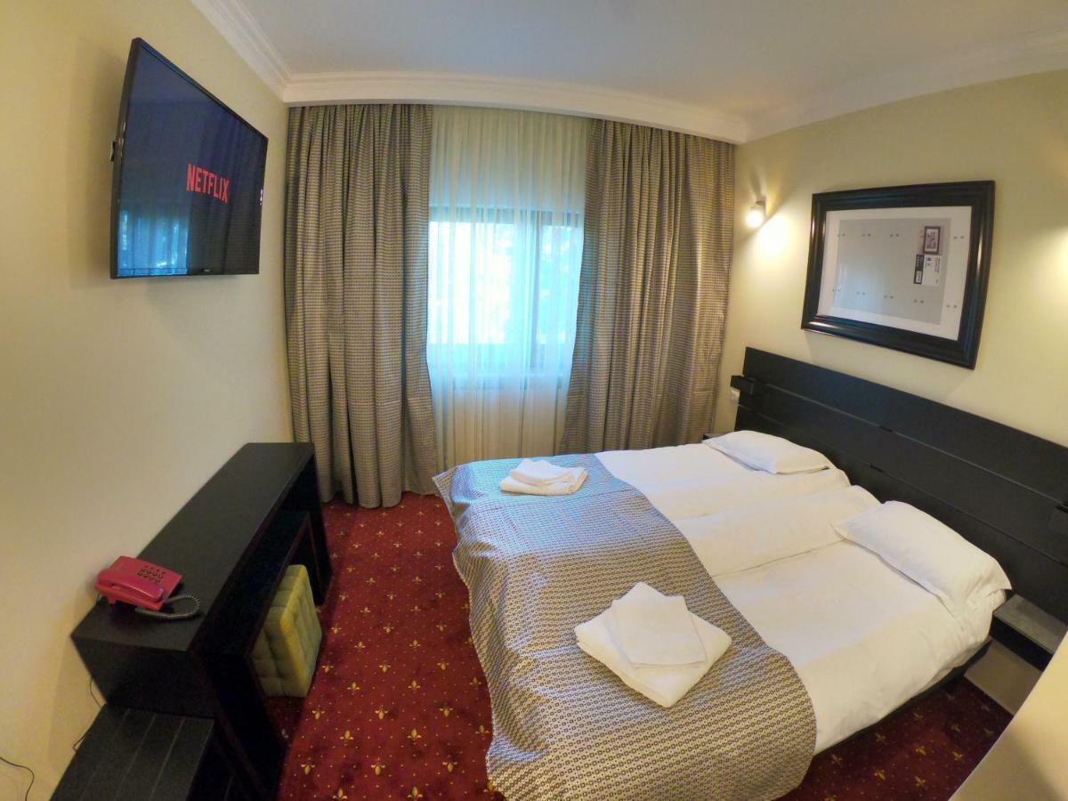 Casa Bucovineana Hotel Suceava Eksteriør billede