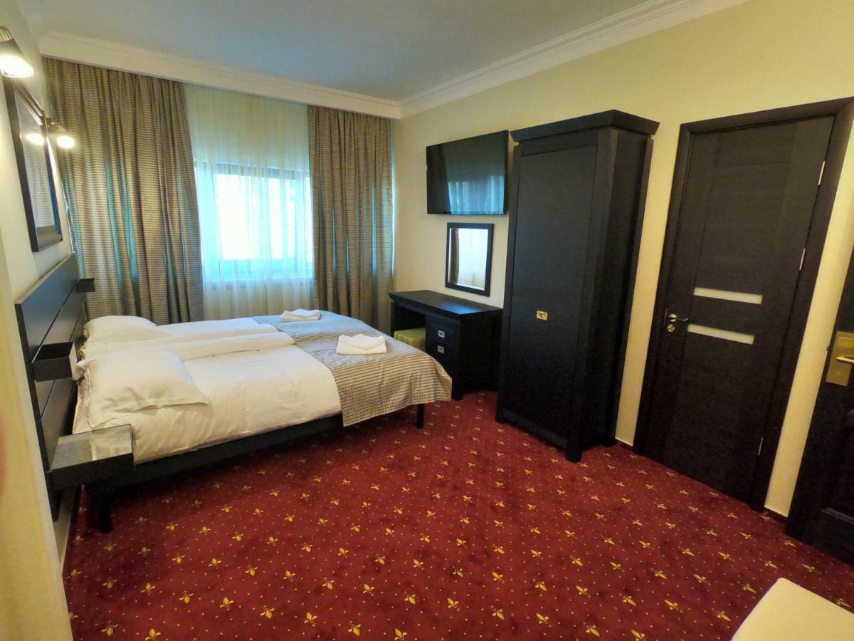 Casa Bucovineana Hotel Suceava Eksteriør billede