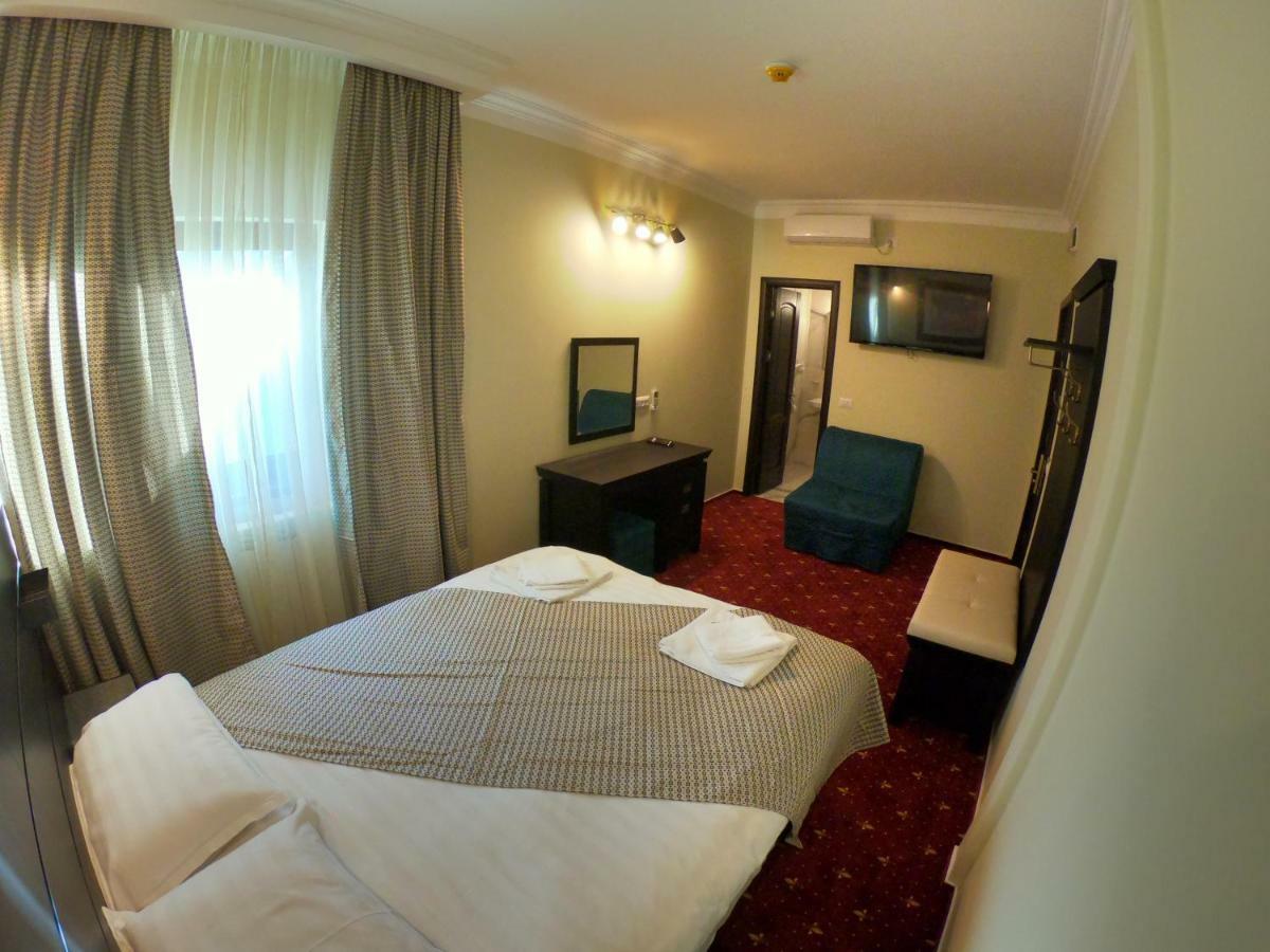 Casa Bucovineana Hotel Suceava Eksteriør billede