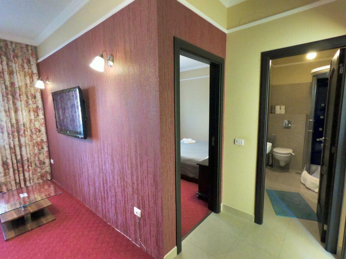 Casa Bucovineana Hotel Suceava Eksteriør billede